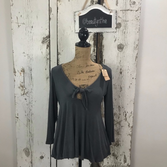 American Eagle Outfitters Tops - AE soft & sexy grey knot front top